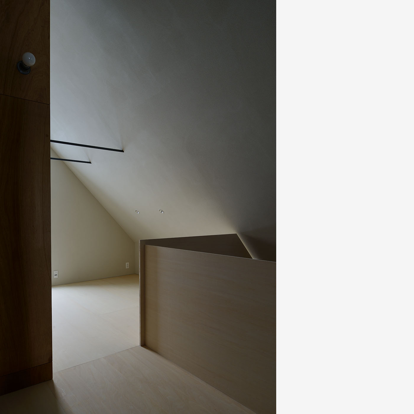 階(きざはし)の家 内観